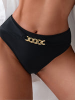 Bikini Negro Elegantecon Detalles de Cadena Dorada