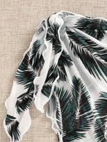 Bikini con top triangular y falda envolvente estampada de hojas