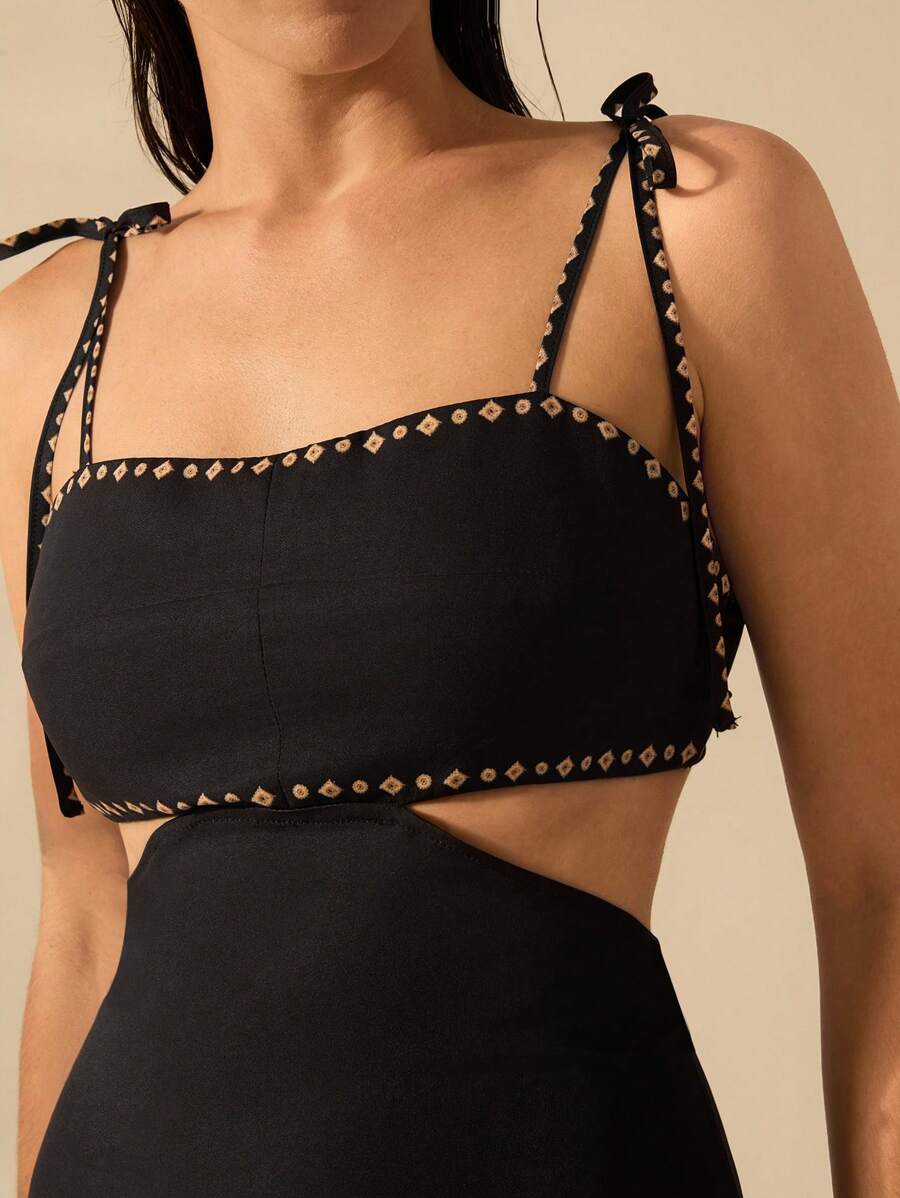 Vestido Negro Boho Árbol de Banana con Lazo en la Cintura