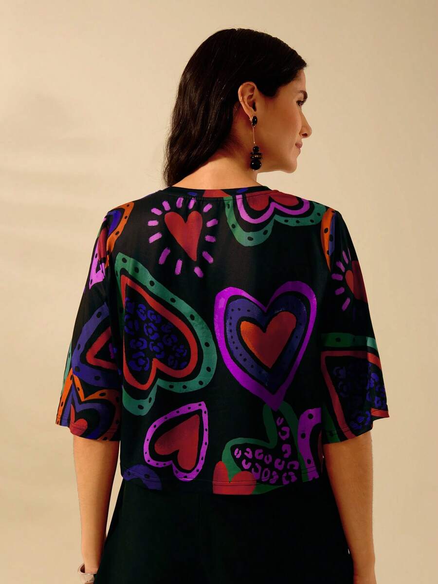 Remera Boho Tropical con Corazón, Cuello Redondo