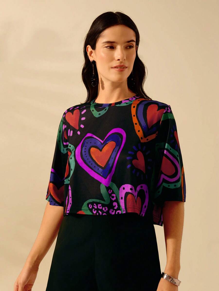 Remera Boho Tropical con Corazón, Cuello Redondo