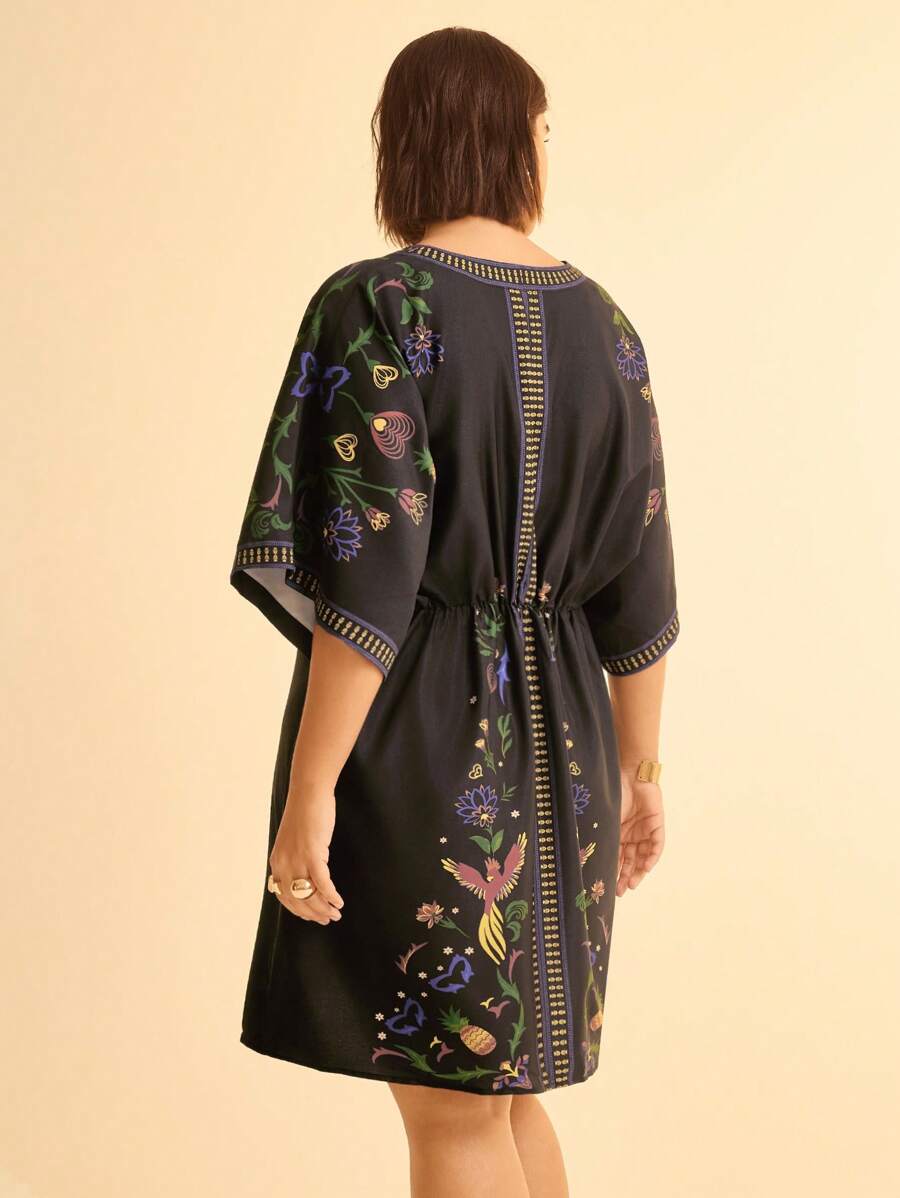 Vestido Corto Boho Plus Size, Mangas Murciélago, Papagayo & Piña