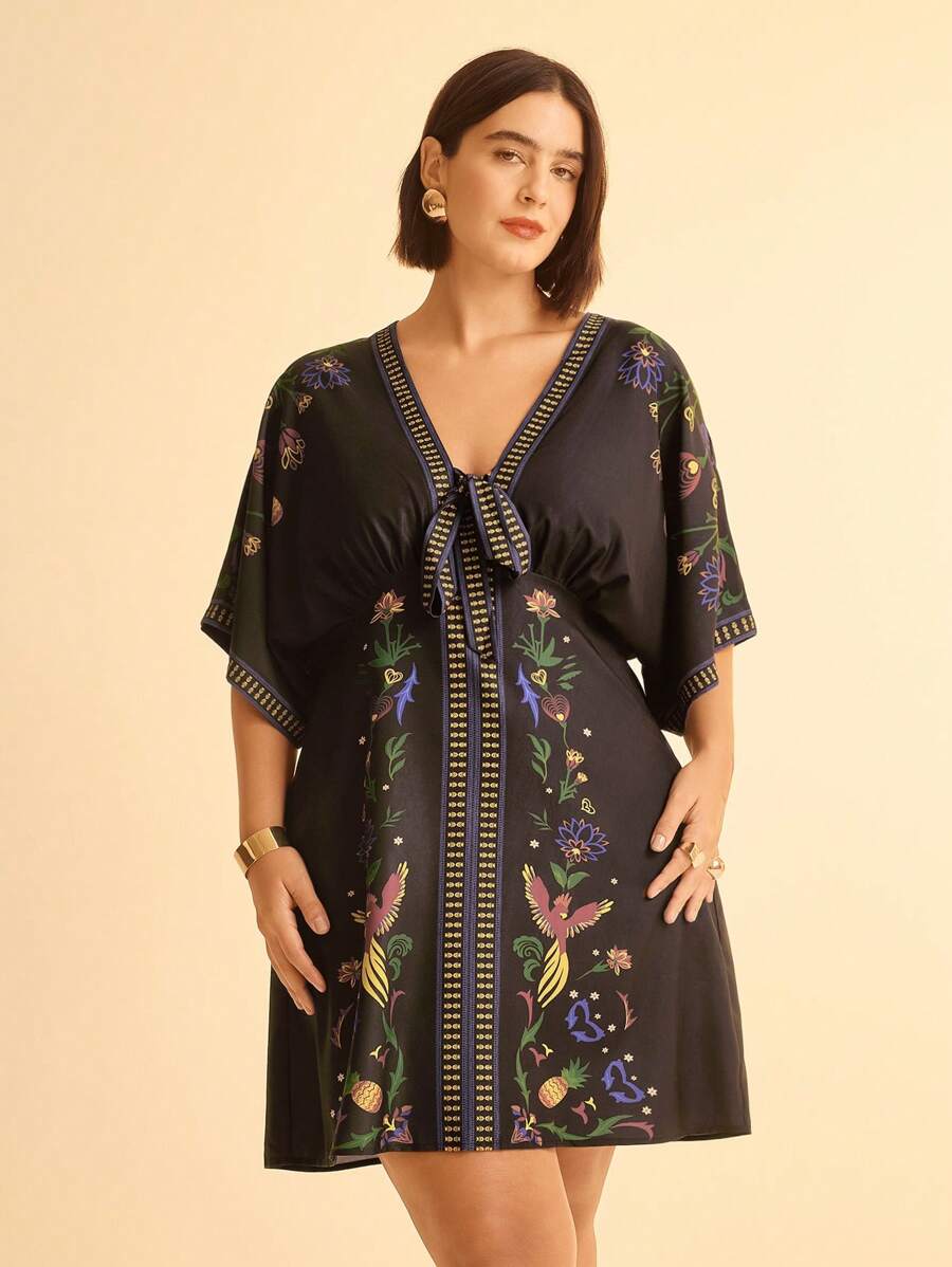 Vestido Corto Boho Plus Size, Mangas Murciélago, Papagayo & Piña
