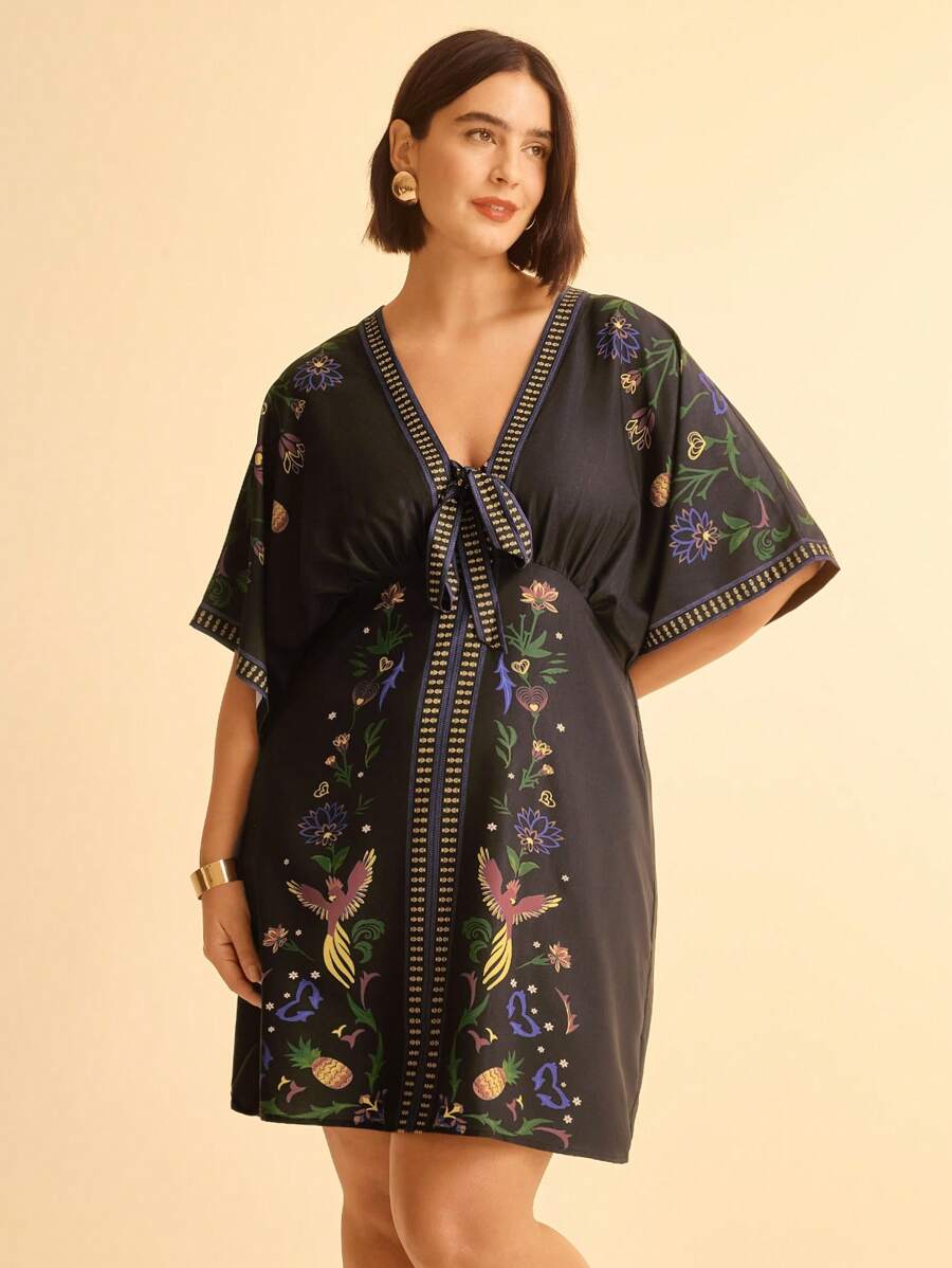 Vestido Corto Boho Plus Size, Mangas Murciélago, Papagayo & Piña