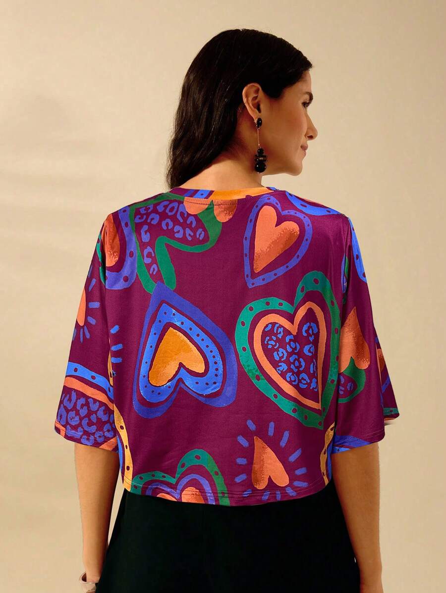 Remera Boho Tropical con Corazón, Cuello Redondo
