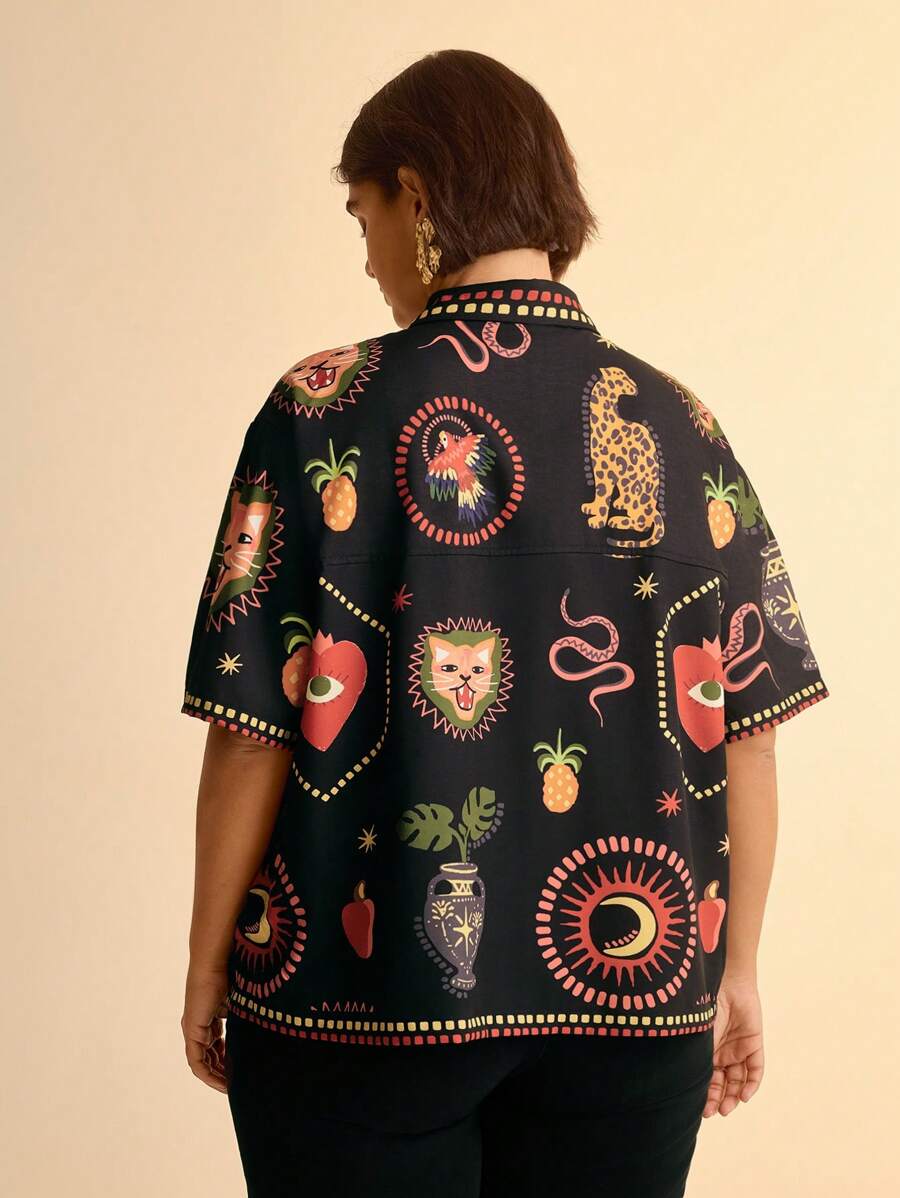 Camisa Boho Negra Plus Size con Estampas Tropicales