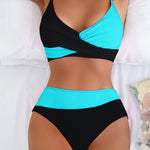 Bikini de Dos Piezas con Detalles en Bloques y Bandolera Cruzada