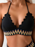 Bikini geométrico negro y azulcon detalles de cordones