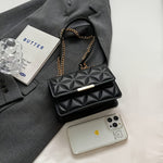 Bolso cruzado con cadena